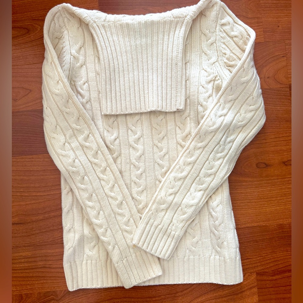 theory cableknit turtleneck sweater. Size small.